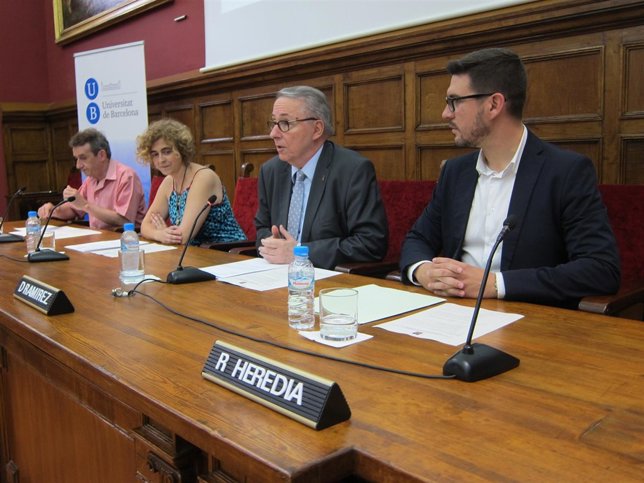 La UB crea un banco de ADN de familiares de víctimas de la Guerra Civil