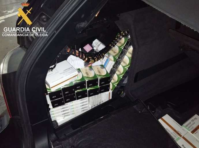 Medicamento de contrabando localizado en la aduana de la Farga de Moles