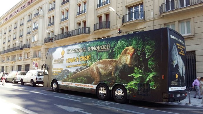 Autobús promocional Territorio dinópolis 
