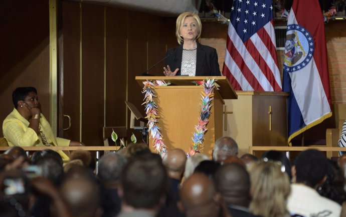Hillary Clinton en un discurso en una iglesia sobre Charleston