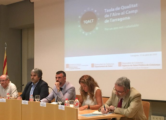 Santi Vila al constituir la Mesa de la calidad del aire del Camp de Tarragona