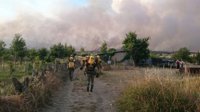 Voluntarios de la Brif de Tabuyo en el incendio de Quintana