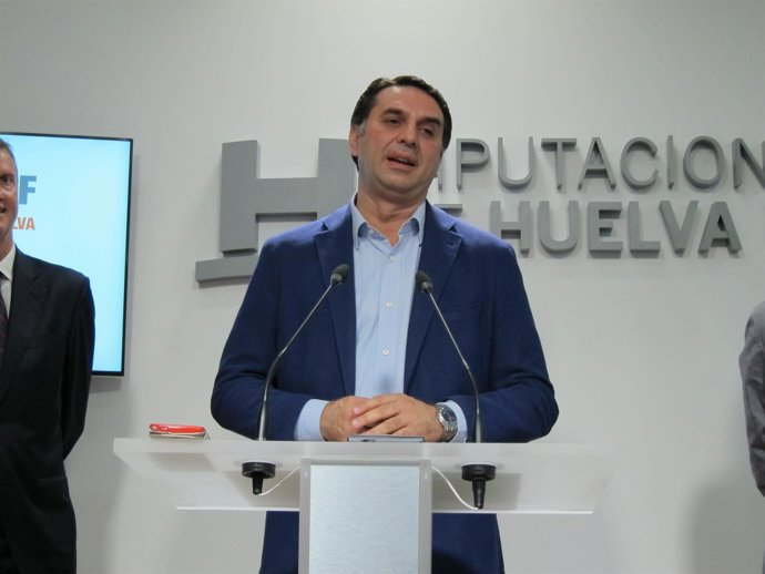 El consejero de Turismo y Deporte, Francisco Javier Fernández.