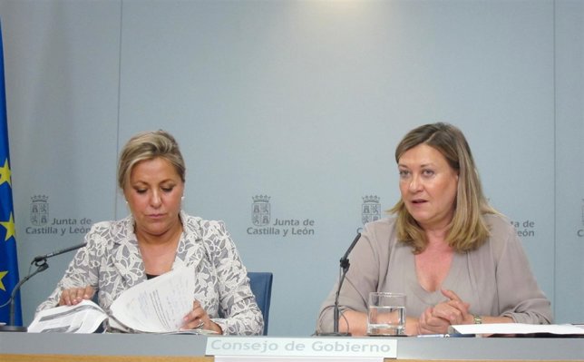 Del Olmo comparece junto a Rosa Valdeón