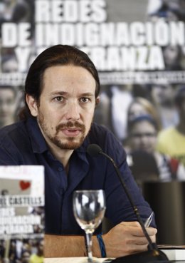 Pablo Iglesias durante la presentación de Redes de indignación y esperanza