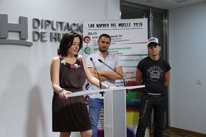 La diputada de Cultura, Aurora Vélez. 