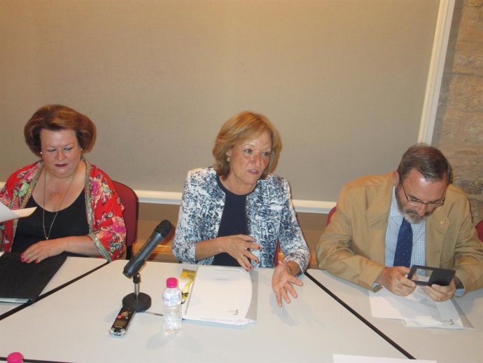 Carmen Ortiz en el Consejo Provincial del Aceite de Oliva