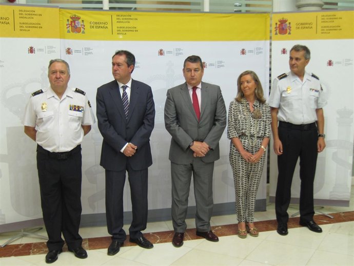 Toma de posesión del nuevo comisario provincial de Sevilla