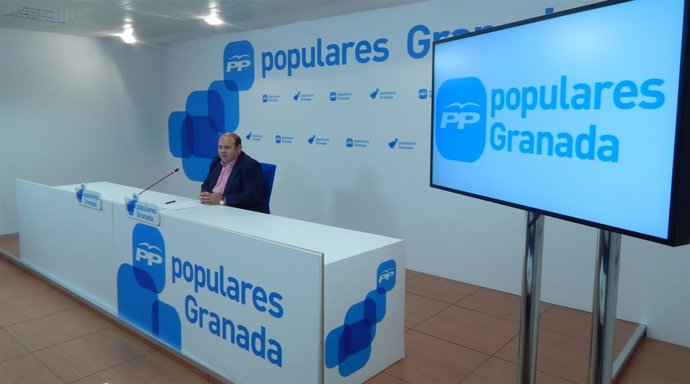 El portavoz del PP en la Diputación, José Antonio Robles.