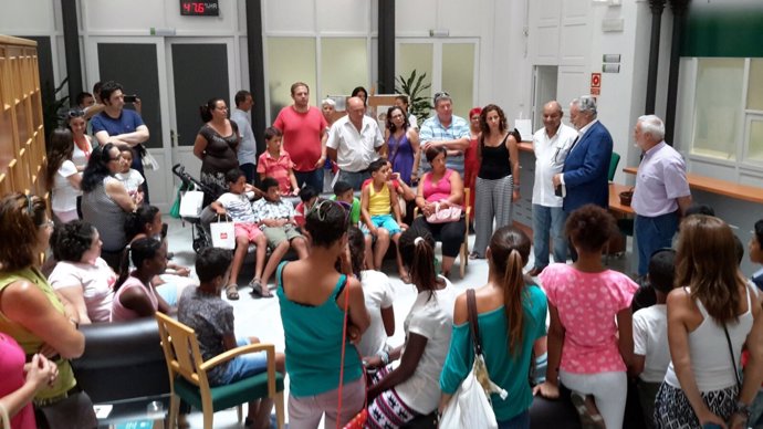 El Defensor del Pueblo Andaluz y del Menor recibe a niños saharauis