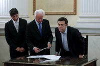 Los nuevos ministros de Tsipras juran sus respectivos cargos