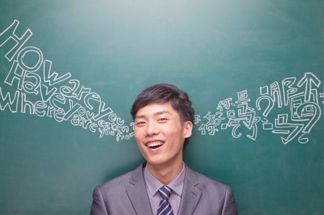 Bilingüe, hombre, pizarra, idiomas