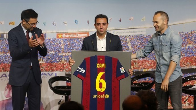 Bartomeu, Xavi e Iniesta.