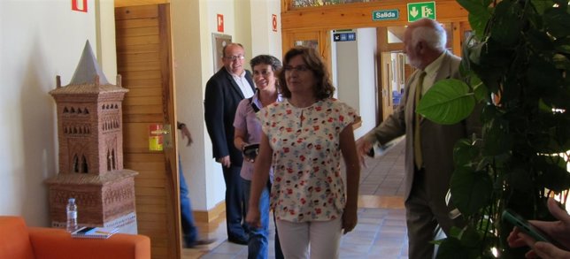 La vicealcaldesa y la consejera de Derechos Sociales tras la reunión.