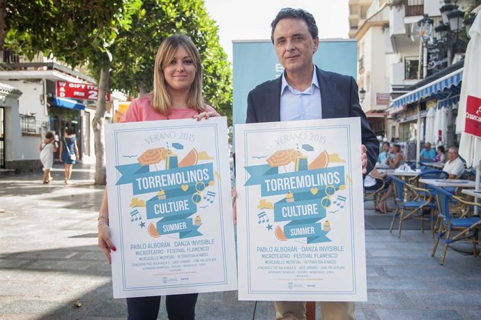 Presentacion actividades culturales verano Torremolinos, alcalde y aida blanes
