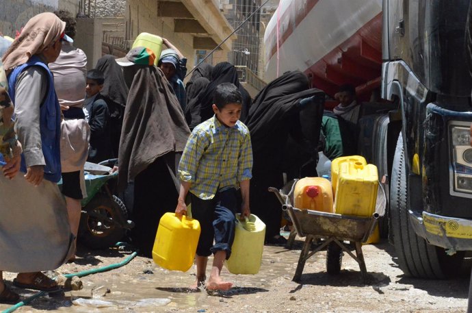 Reparto de agua en la región de Amran (Yemen).