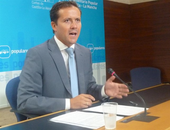 Carlos Velázquez, PP