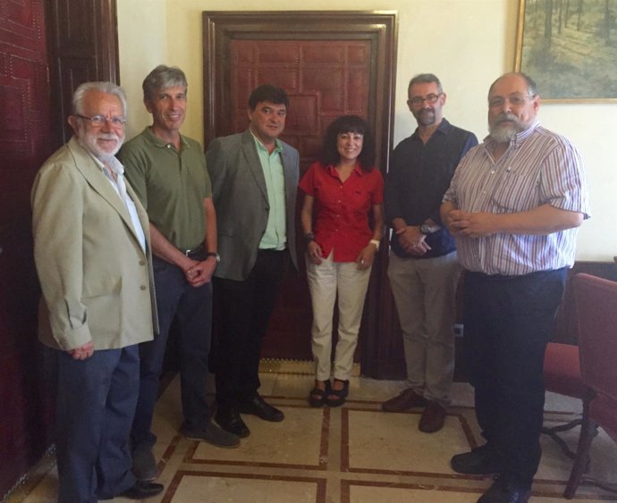 Reunión de Cruz y Tobar con  la Asociación Huelva-Nueva York.