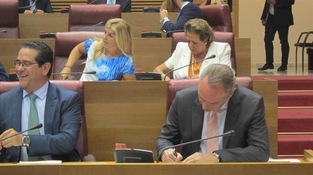 Fabra y Barberá apuntan los nombres de los senadores en la papeleta