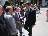 Pedro Sánchez pide no caer en la "trampa" de Mas el 27S