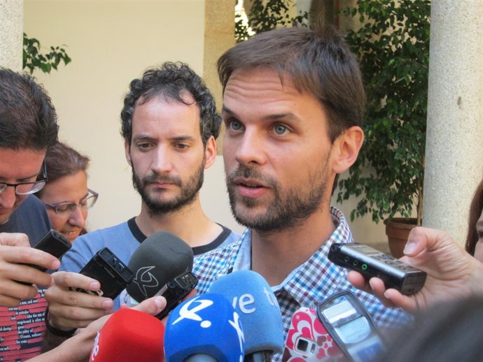 Portavoz del Grupo Parlamentario Podemos en Extremadura, Álvaro Jaén
