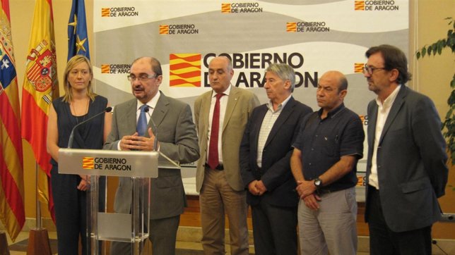 Lambán en su comparecencia junto a los agentes sociales este miércoles