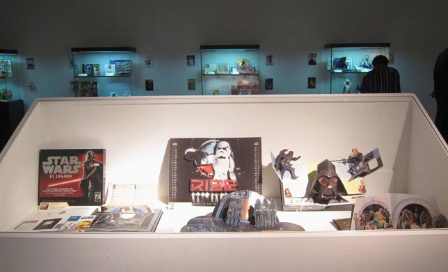 Exposición de libros desplegables de Star Wars y cine en Valladolid