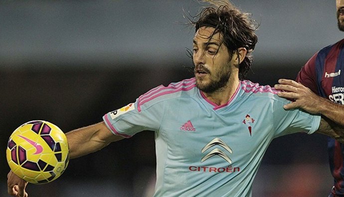 Larrivey deja el Celta para jugar en los Emiratos Árabes Unidos