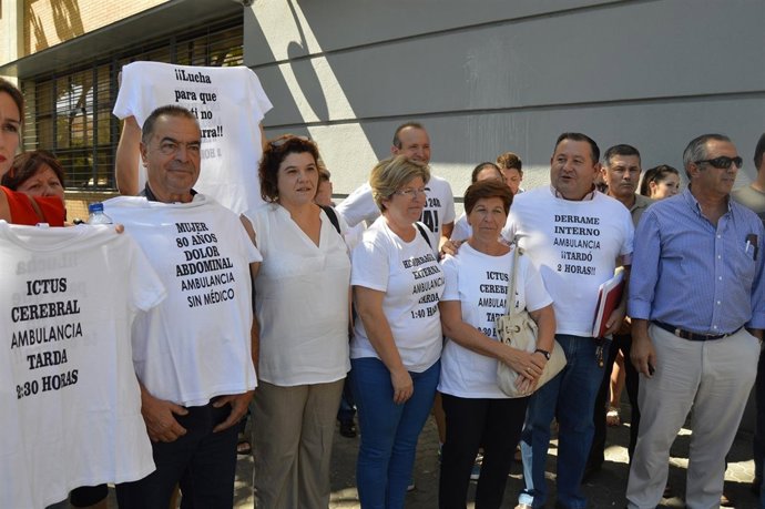 Protesta ante la Consejería.