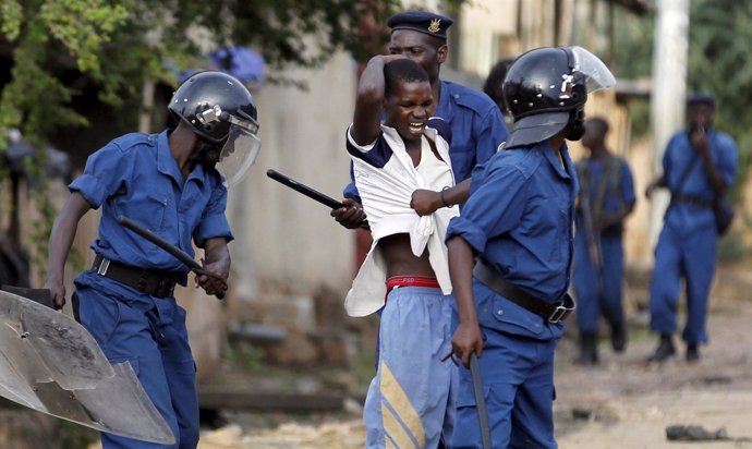 Cinco muertos en Buyumbura en protestas del domingo contra el presidente