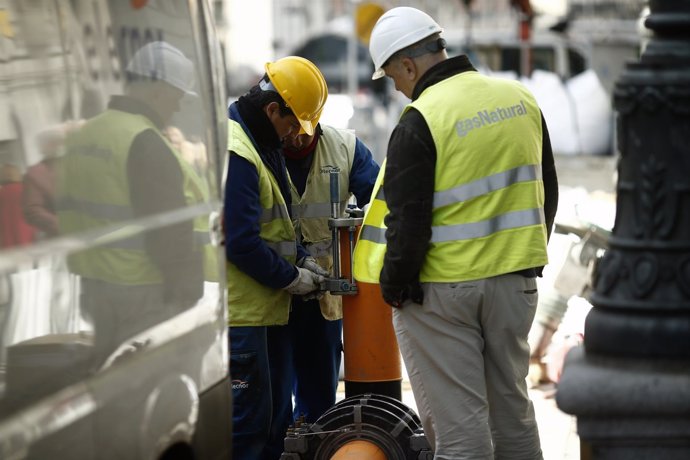 Gente trabajando, trabajador, autónomo, paro, empleo, epa, obra, construcción