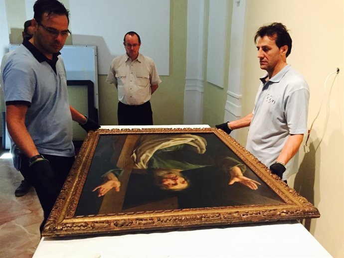 San Felipe, en el momento de ser embalada para iniciar el viaje