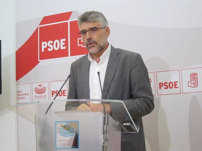 Portavos del Grupo Parlamentario Socialista, Valentín García