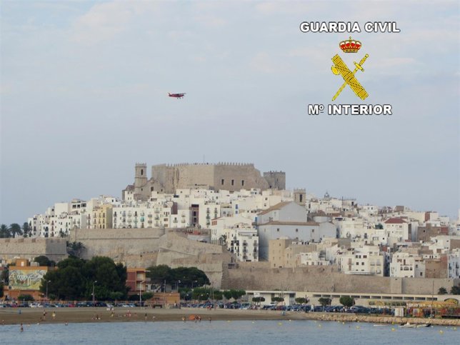 AVIONETA SOBRE PEÑÍSCOLA