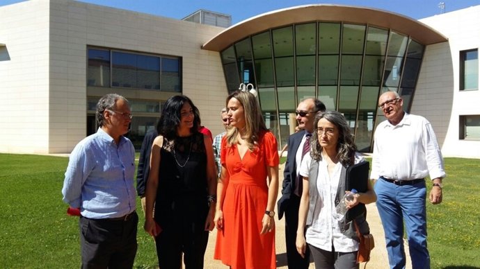 Primera visita de Pilar Alegría al campus universitario de Teruel