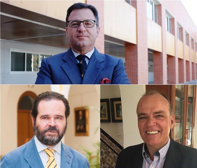 Cruz San Raimundo a profesores UPO