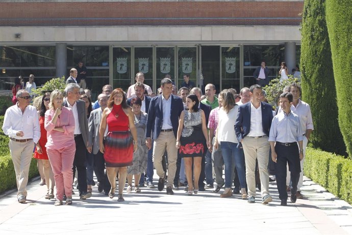 Pedro Sánchez participa en el foro de alcaldes