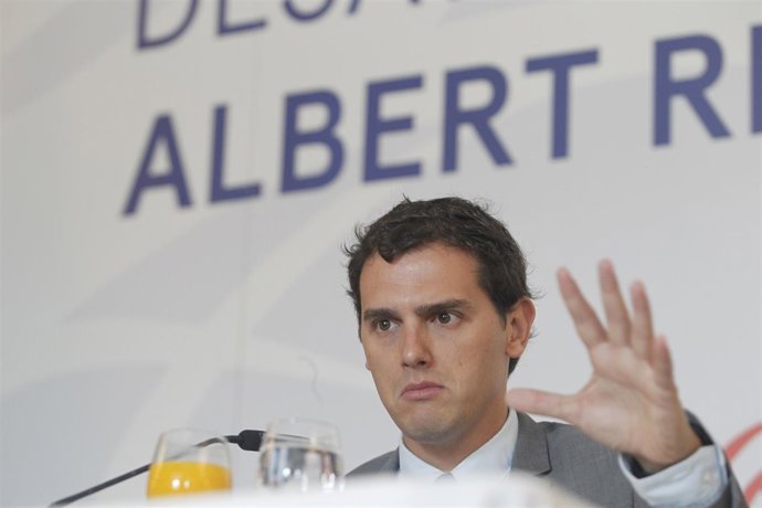 Albert Rivera en un desayuno