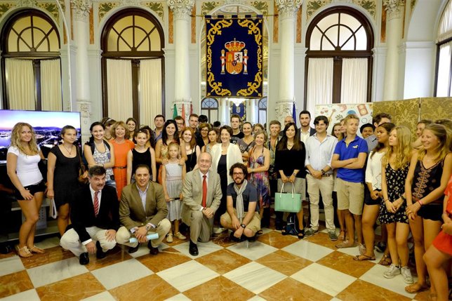 De la torre eñe idioma embajadores ciudad capital