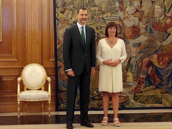 El rey Felipe VI con Francina Armengol
