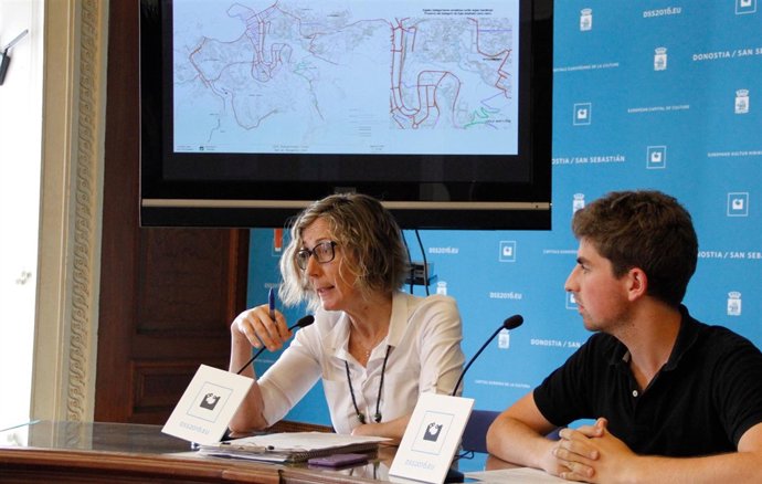 Pilar Arana presenta el bidegorri de Egia