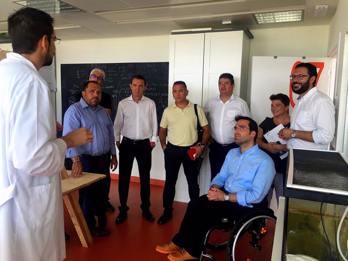 Pérez Navas junto a su equipo en la visita al PITA