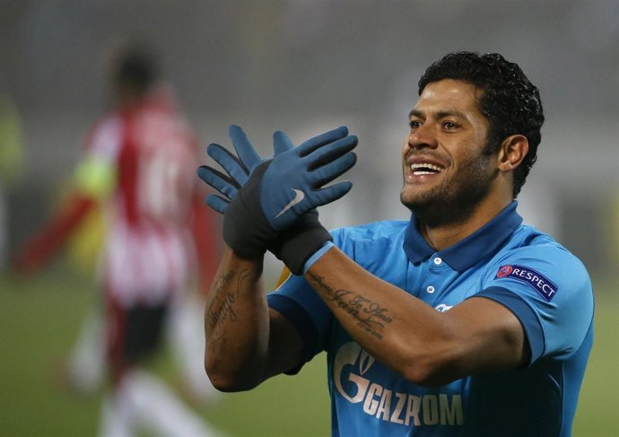 Zenit St. Petersburg's Hulk celebrates after scoring a goal during the Europa Le