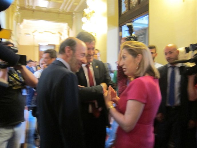 Alfredo Pérez Rubalcaba, Ana Pastor y Javier Fernández. 