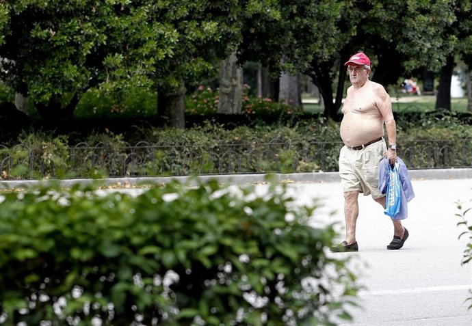 Sol, Calor, Temperaturas, Buen Tiempo, Bebiendo Agua, Refrescarse, Deporte