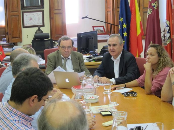 Imagen del encuentro entre Orihuela y González Tovar