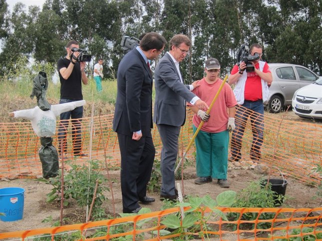 Feijóo visita las instalaciones de Down Compostela/Down Galicia
