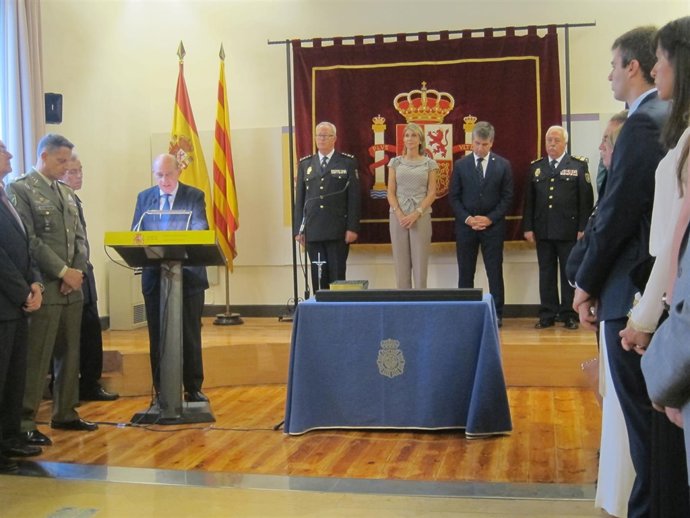J.Fernández en la toma de posesión del jefe superior S.Trapote