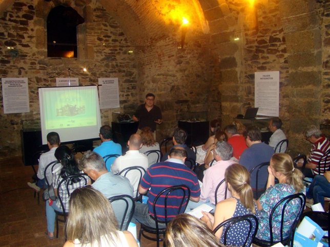 Reunión en el González Santana