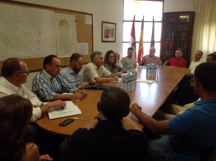 Reunión de las diputaciones de Valladolid y Palencia ante la plaga de mosquitos